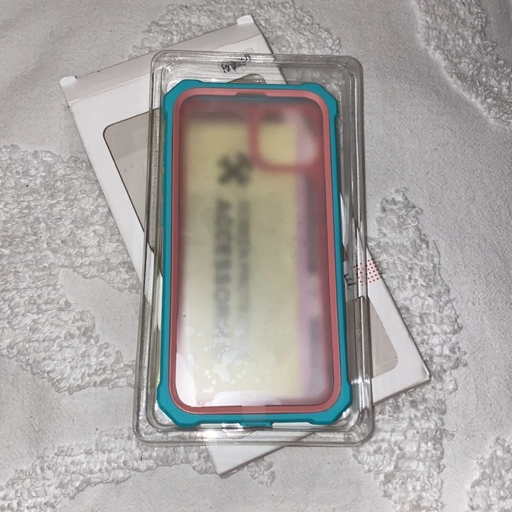 iPhone 13 case(green/pink)